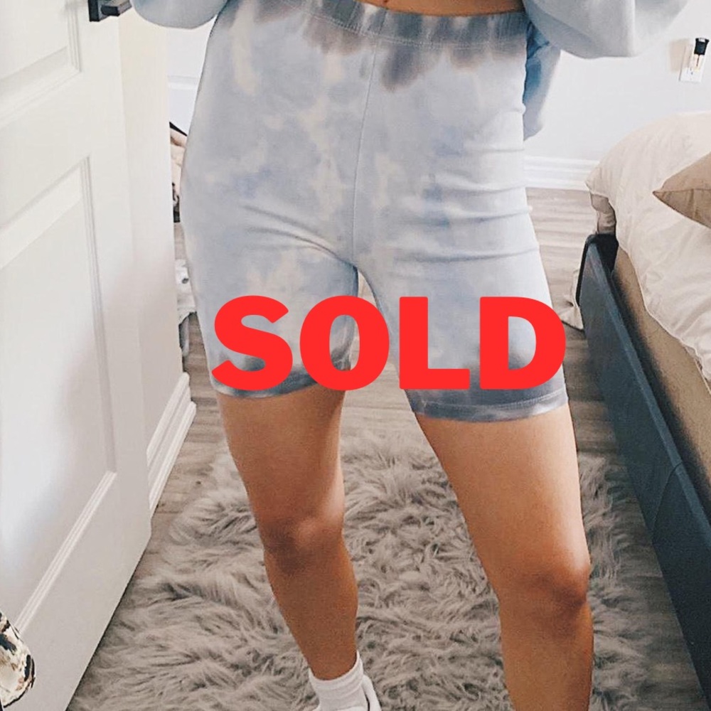TIE DYE BIKER SHORTS